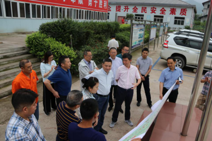 四川省交投集團(tuán)公司黨委副書(shū)記、副董事長(zhǎng)、總經(jīng)理周黎明到仁沐新LJ18標(biāo)項(xiàng)目部檢查指導(dǎo)工作